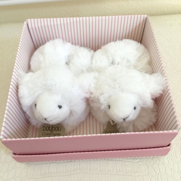 NWOT Doudou Et Compagnie White Plush Sheep or Lamb  Slippers - Picture 1 of 2